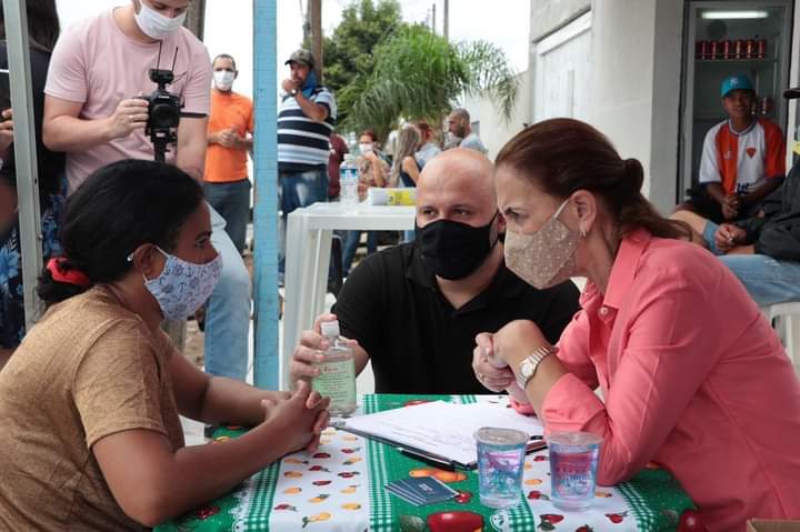  Prefeita Nina Singer realizou nesta quinta-feira  mais uma edição  do Gabinete móvel   nos bairros
