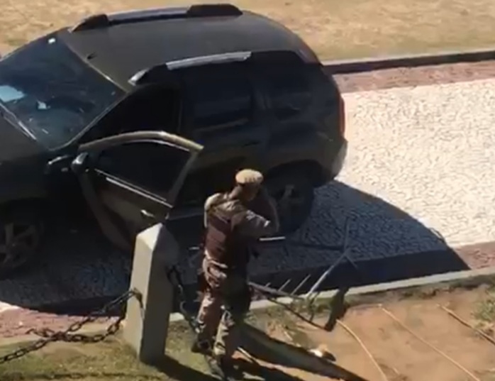  PM SURTA, EFETUA DISPAROS E É  MORTO POR COLEGAS DE FARDA