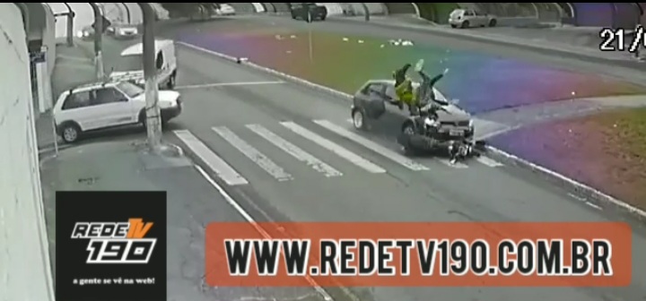  Grave acidente registrado por Câmera em São José  Santa Catarina