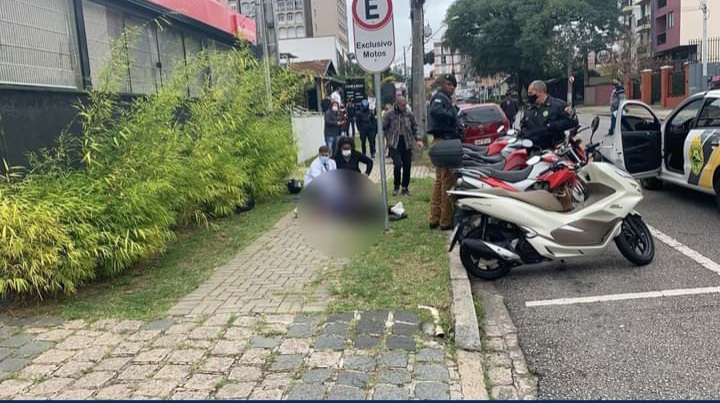 Após tentativa de assalto, suspeitos são baleados por PM, em Curitiba