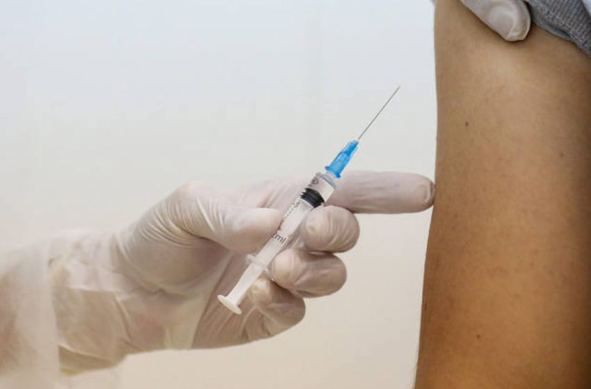  GOVERNO DO ESTADO DO PARANÁ DIVULGA PREVISÃO DE VACINAÇÃO PARA A POPULAÇÃO GERAL