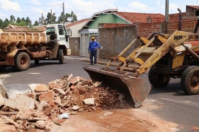  Pinhais realiza o 59° Mutirão de Educação Ambiental e Limpeza no Jd. Cláudia
