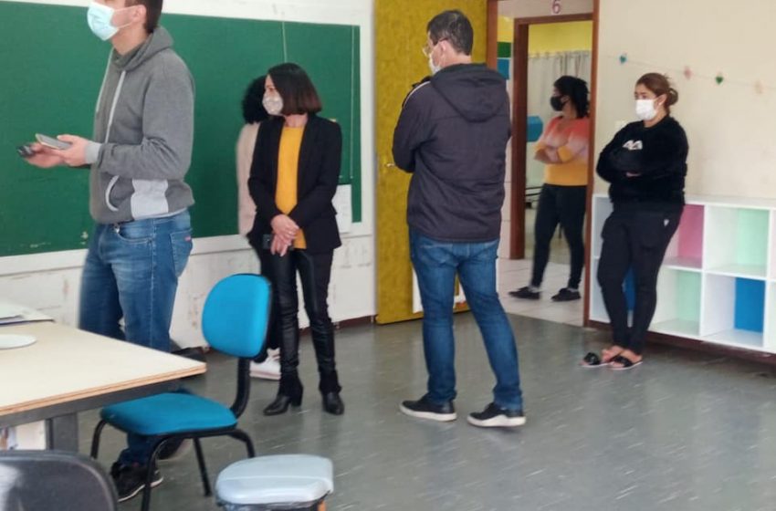  Vereadora Fátima de Paula visita obras de reforma em CMEIs