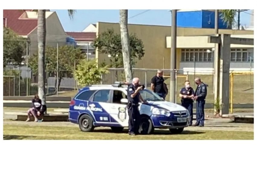  Discussão por fezes de cachorro termina com homem baleado em praça de Curitiba