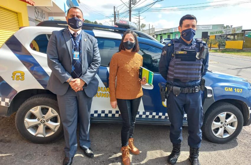  Vereadora Fátima de Paula e Secretário de Segurança atendem solicitação de moradores e comerciantes da Borda do Campo
