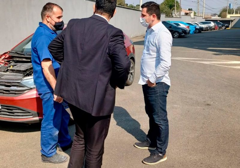  Vereador Allax Siqueira visita empresários do setor de concessionárias de São José dos Pinhais
