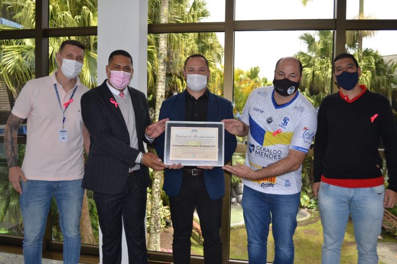  Vereador Juliano Martins faz homenagem ao Independente Futebol São Joseense