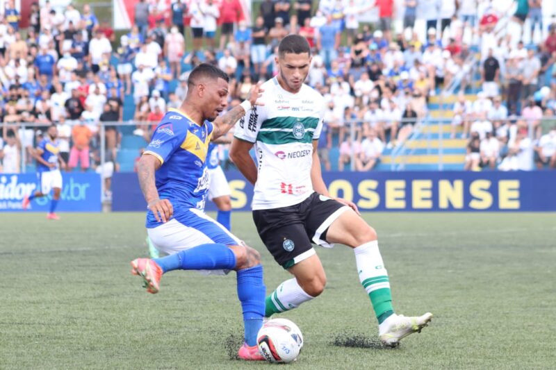  São Joseense joga bem mas cede o empate no final do jogo para o Coritiba.