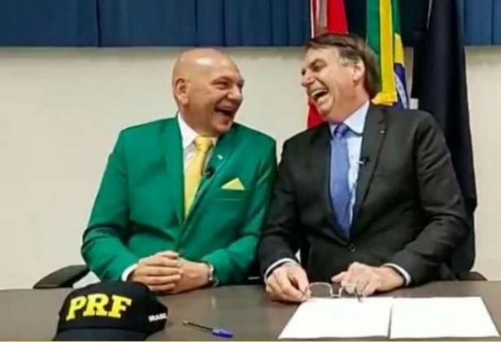  Luciano Hang encontra Bolsonaro fora da agenda para fechar candidatura