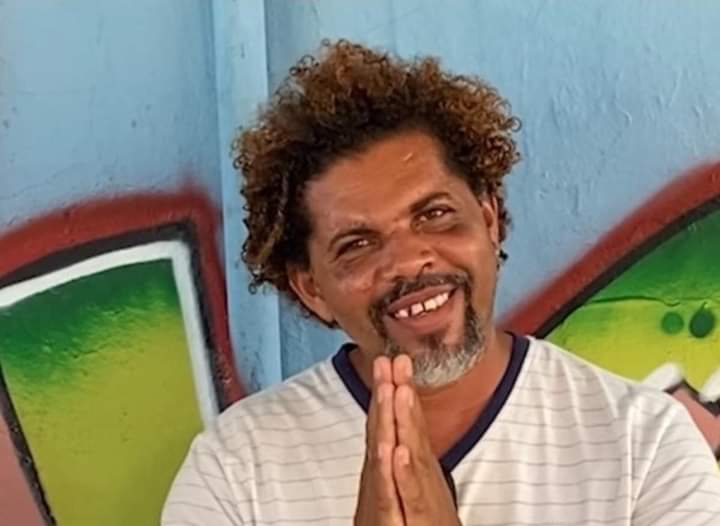  “FOI MARAVILHOSO”, DIZ SEM-TETO ESPANCADO APÓS “NAMORAR” COM MULHER DE PERSONAL.