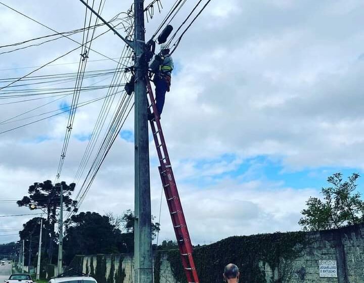  PROCON-SJP NOTIFICA EMPRESAS POR INSTALAÇÃO IRREGULAR DE FIOS DE FIBRA ÓTICA