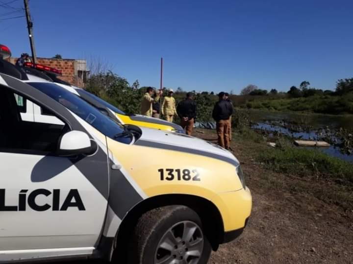  Corpo de jovem é retirado de dentro do Rio Iguaçu, em São José dos Pinhais