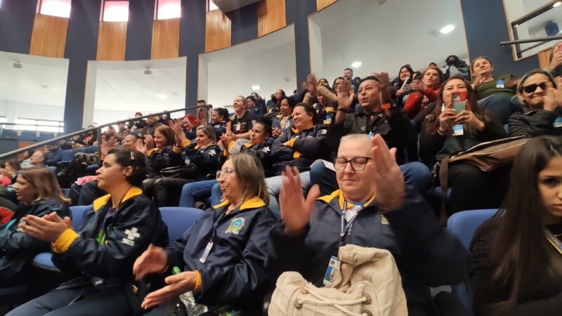  Câmara municipal de São José dos Pinhais aprova lei que transforma em cargos públicos os Agentes de Endemia e Agentes Comunitário de saúde.