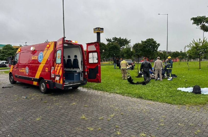  Tragédia; Casal de moto morre em acidente na Linha Verde, em Curitiba