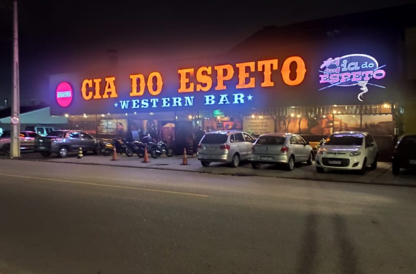  Cia do Espeto completa 20 anos de música sertaneja em São José dos Pinhais