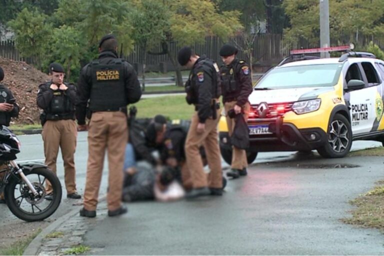  Entregador de pizza é baleado após briga de trânsito