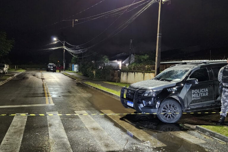  Suspeito de assalto morre em confronto com PM durante fuga