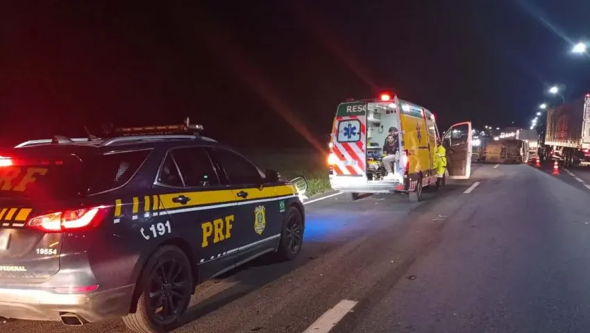  Acidente mata casal na BR-116 em Campina Grande do Sul; carro estaria tentando fazer retorno, diz PRF
