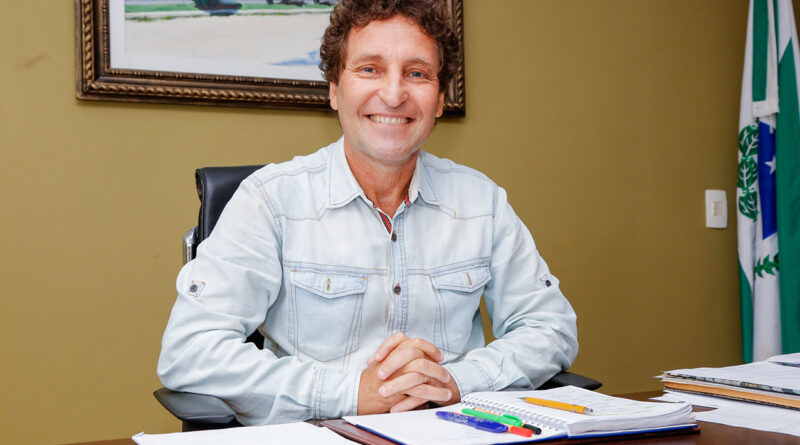  Professor Marquinhos (PSD) é eleito prefeito de Piraquara e comandará a cidade pelos próximos quatro anos