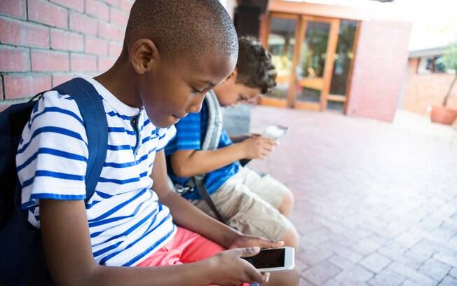  Governo sanciona lei que proíbe uso de celulares em escolas de São Paulo a partir de 2025