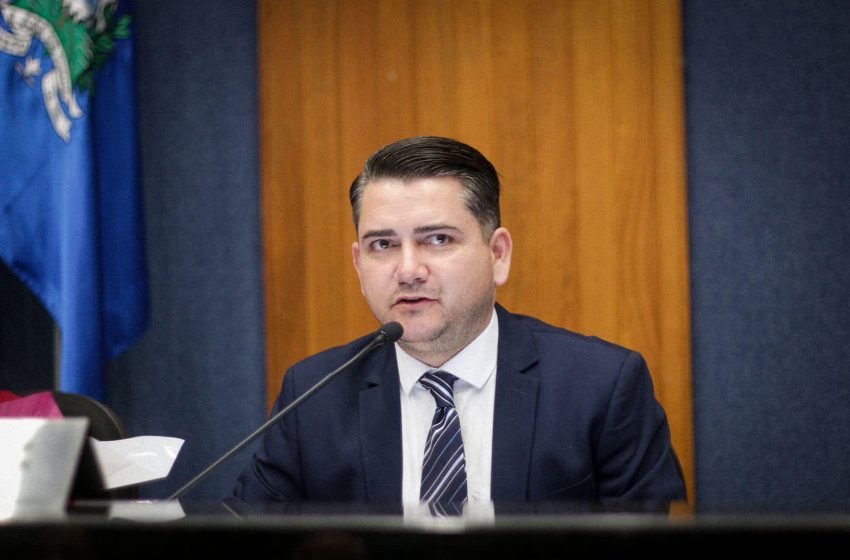  Conheça o Novo Presidente da Câmara de São José dos Pinhais: Professor Wellington Luiz do Couto, o Wellington Leitão