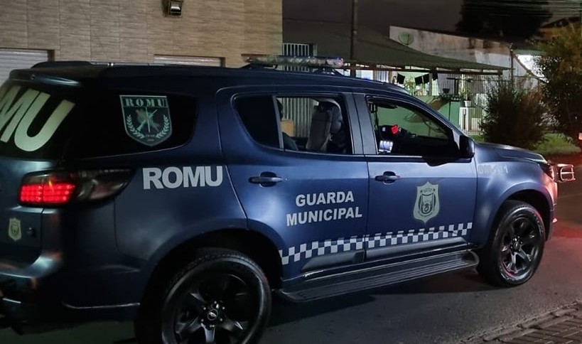  Motociclista foge da Guarda Municipal e colide com carro no Guatupê