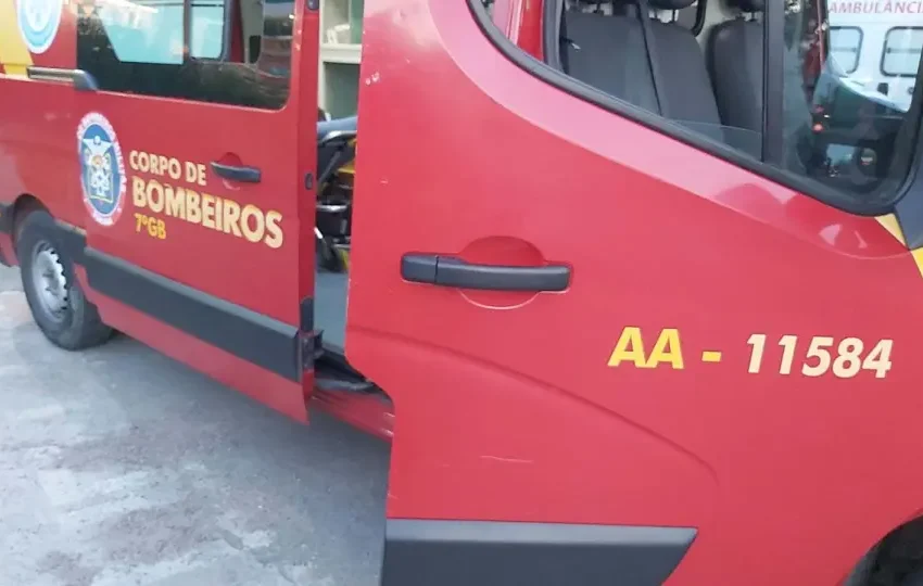  Mecânico morre prensado por ônibus em oficina de Colombo