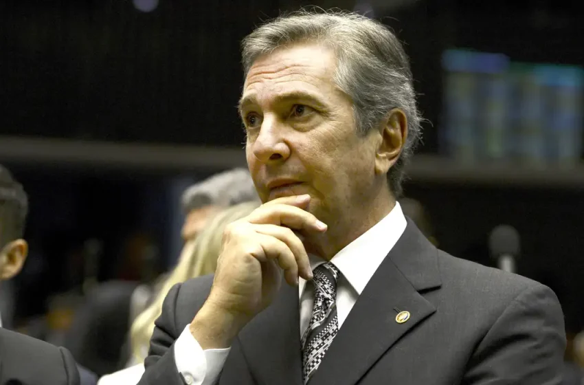  Ex-presidente Fernando Collor é preso em Maceió para cumprimento de pena por corrupção e lavagem de dinheiro