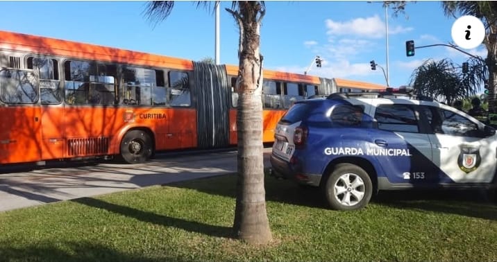  Adolescente de 14 anos morre após ser atropelado por biarticulado em Curitiba