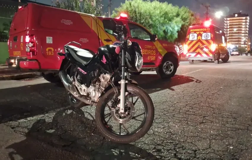  Motociclista de 19 anos fica gravemente ferida após colisão com SUV em São José dos Pinhais