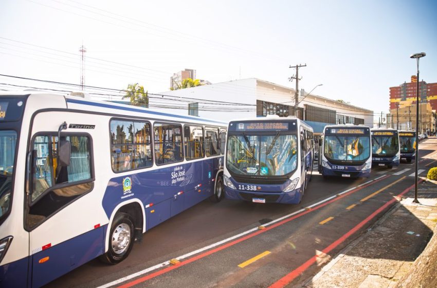  Renovação da frota de ônibus em São José dos Pinhais continua: mais 13 veículos zero km são entregues