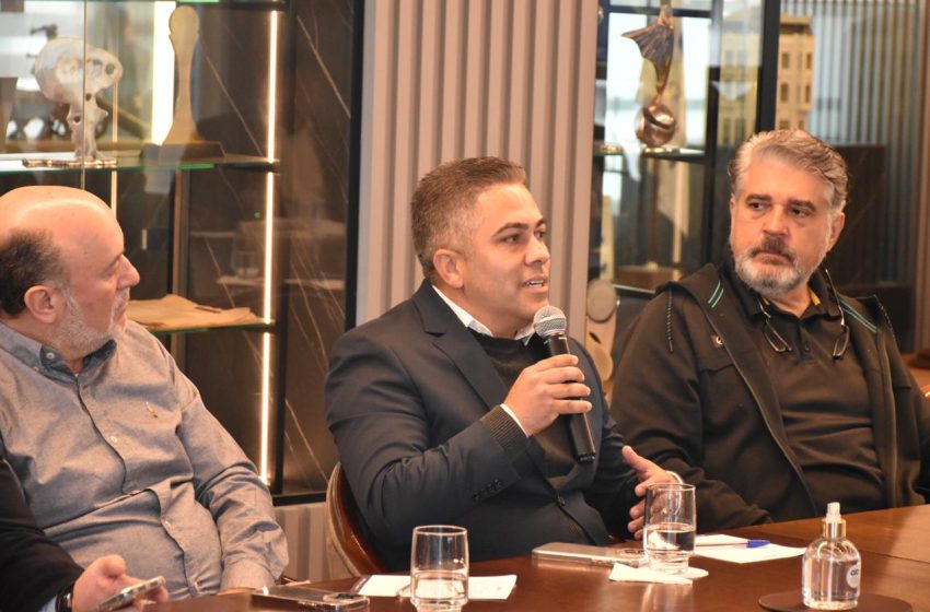  Cleber Amorim, defensor do setor automotivo, comemora redução histórica do IPVA de 3,5% para 1,9% no Paraná