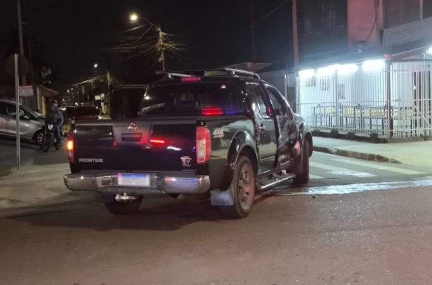  Motoboy fica ferido após colisão com caminhonete em São José dos Pinhais