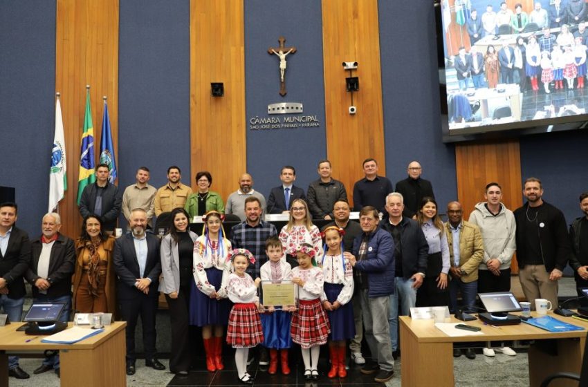  Grupo Folclórico Ucraniano Tchoven celebra 25 anos de história em São José dos Pinhais