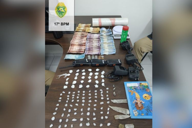  Casal é preso por tráfico de drogas no Parque da Fonte, em São José dos Pinhais