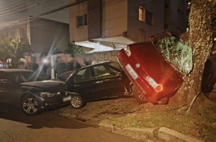  Acidente envolvendo BMW em alta velocidade assusta motoristas no Água Verde