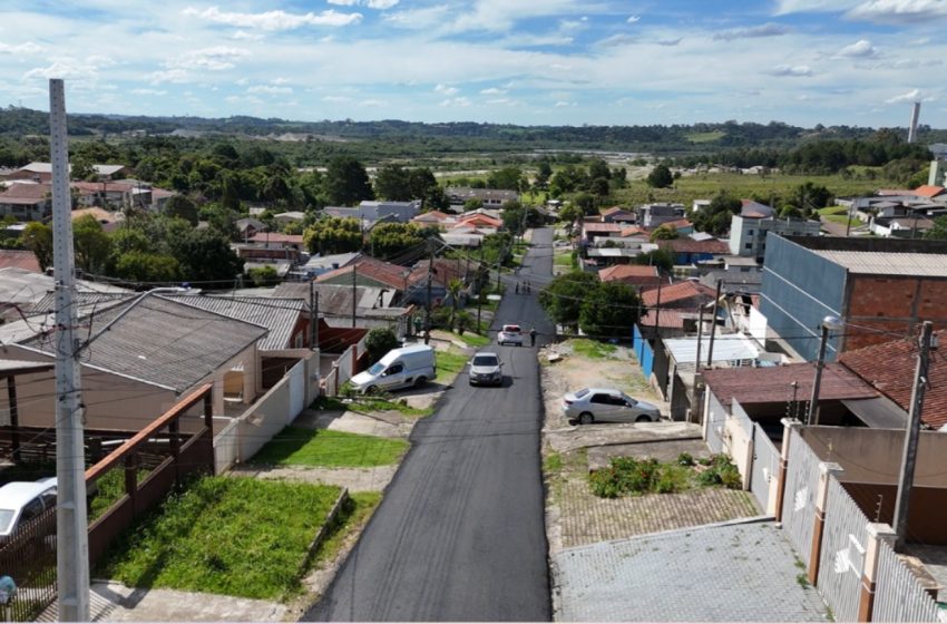  Jardim Carmen, Quississana, Santa Tereza e Jardim Cristal recebem pavimentação com articulação da Vereadora Pra. Adriana e do Deputado Gilson de Souza