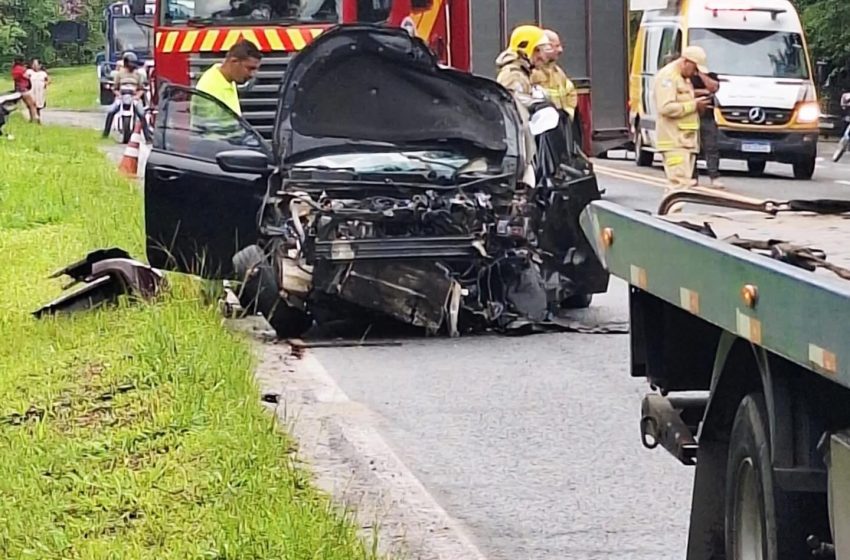  Homem morre e dois ficam gravemente feridos após colisão frontal na PR-508