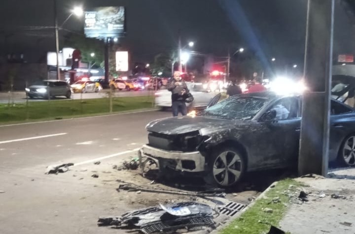  Motorista em alta velocidade quase provoca tragédia na Avenida das Torres