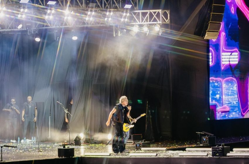  Multidão lota festa da cidade para show do Jota Quest em São José dos Pinhais