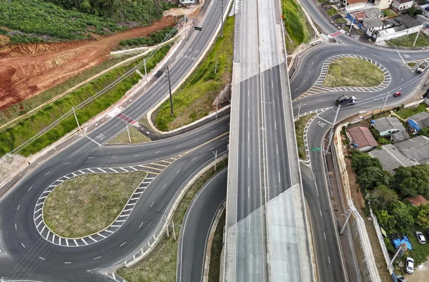  Governador inaugura novo trecho da Rodovia dos Minérios em Almirante Tamandaré