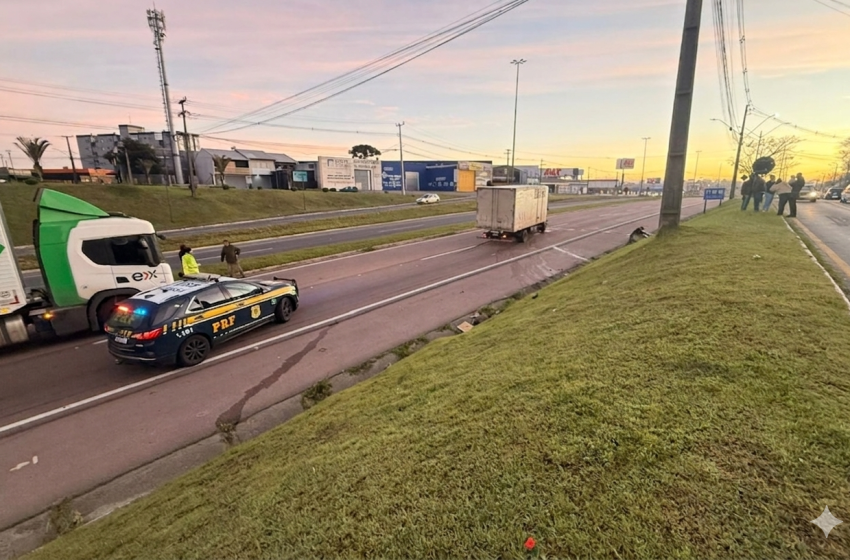  Tragédia na BR-476: motociclista morre após bater de frente com caminhão em Araucária