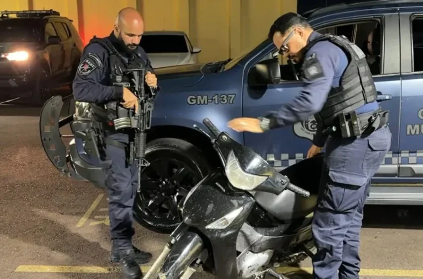  Jovem é espancado, esfaqueado e tem moto roubada em tentativa de latrocínio em São José dos Pinhais